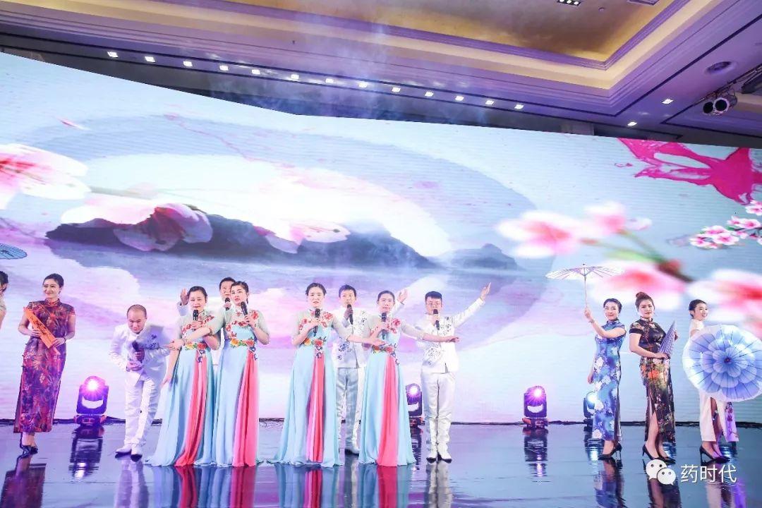 嫁女周年访亲家
