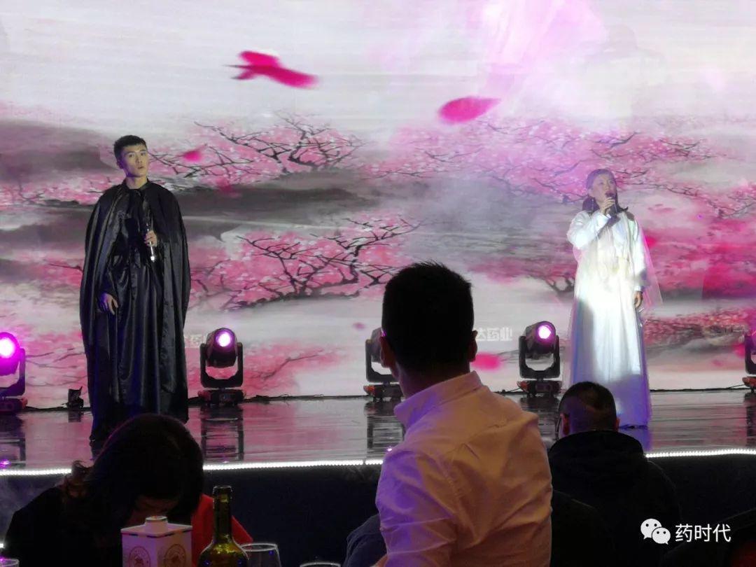 嫁女周年访亲家