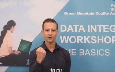 视频 | Peter Baker老师向中国朋友们问好！