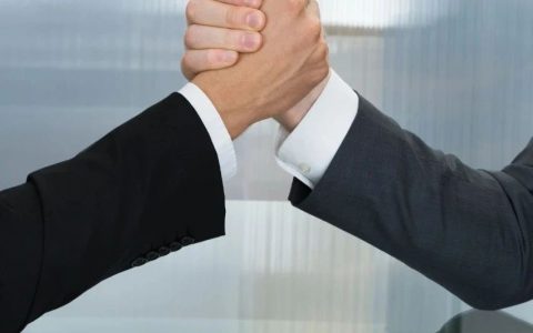 KRAS抑制剂：安进和Mirati在“竞争”中推进各自的项目