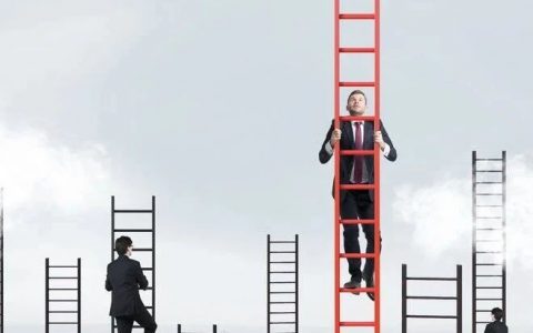 《自然医学》：人一生中经历的三波“衰老浪潮”发生在这三个年龄段