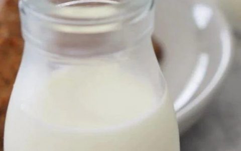 常喝牛奶，容易胖但胆固醇更低？