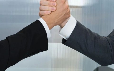 角逐HIV长效药：吉利德/默沙东联手PK葛兰素史克