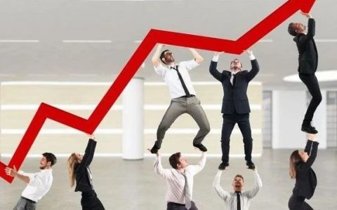 260家药企「年中报」。52家业绩翻倍，7家翻10倍！多家老牌药企下滑...