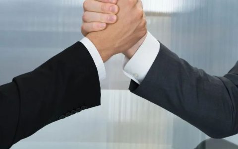 不同寻常！到底谁发明了新冠疫苗？Moderna与老搭档NIH大吵了一架