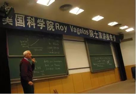 阿维菌素的发现：2015年诺贝尔奖之虚实真假 | 罗伊·瓦杰洛斯博士的礼物