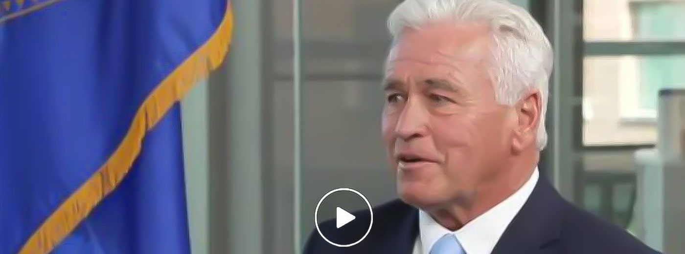 震惊！FDA药品审批主管被停职，快速审批程序引争议